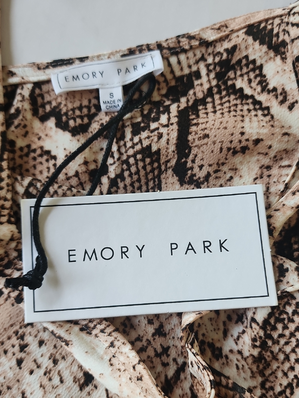 Emory Park Beige Snake-Print Cami with Adjustable Straps - Picture 2 of 6